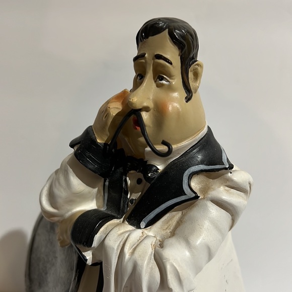 10"H Chef Serving Statue Dining Room Accessory Decoration Figurine - Picture 5 of 9